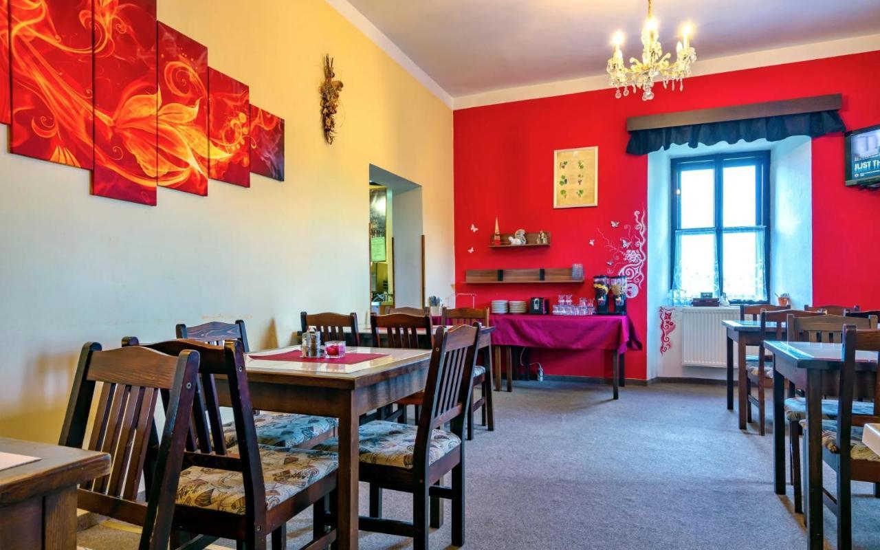 Hotel Stara Skola Na Sumave Горжице-на-Шумаве Экстерьер фото