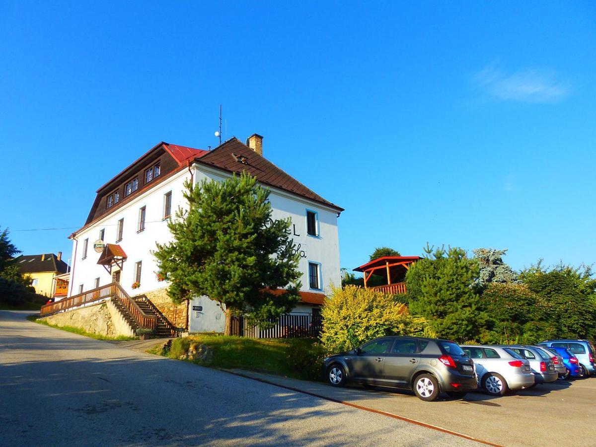 Hotel Stara Skola Na Sumave Горжице-на-Шумаве Экстерьер фото
